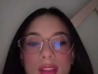 kiraalopez Live Webcam on CamSoda