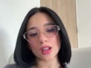 kiraalopez webcam model