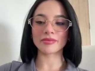 kiraalopez webcam model