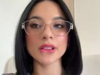 Live webcam model kiraalopez on Soda Cams