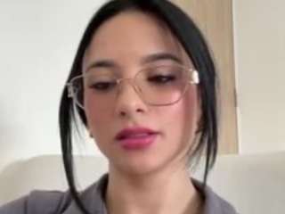 Live webcam model kiraalopez on Soda Cams