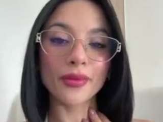 kiraalopez Live Webcam on CamSoda