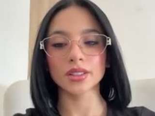 Live webcam model kiraalopez on Soda Cams