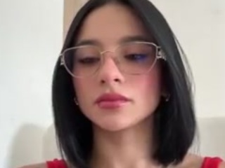 Live webcam model kiraalopez on Soda Cams