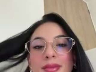 Live webcam model kiraalopez on Soda Cams