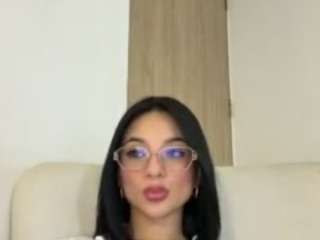 Live webcam model kiraalopez on Soda Cams