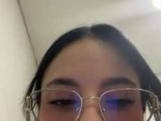 Kiraalopez's cam show statistics and live stream