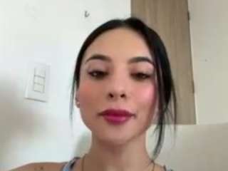 Kiraalopez's cam show statistics and live stream