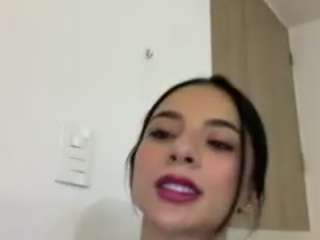 Kira Lopez live cam