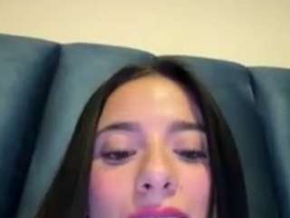 kiraalopez Live Webcam on CamSoda