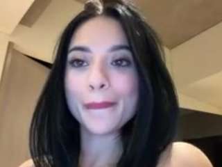 kiraalopez Live Webcam on CamSoda