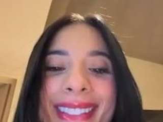 kiraalopez's live room