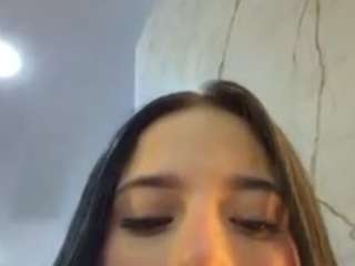 kiraalopez live cam