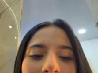 kiraalopez live cam
