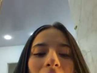kiraalopez live cam