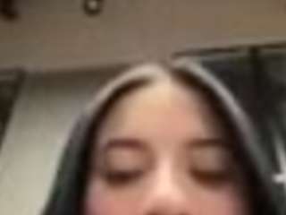 kiraalopez's live room