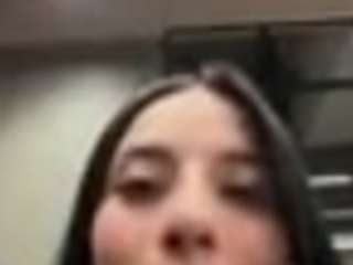 kiraalopez's live room