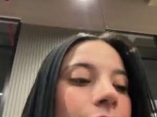 kiraalopez webcam model