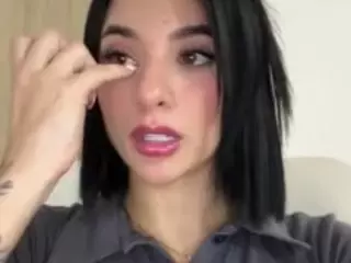 Kira Lopez's Live Sex Cam Show