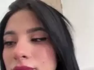 Kira Lopez's Live Sex Cam Show
