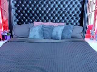 rebeccadiamond18 live webcam show