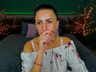 RebeccaDiamond18's Live Sex Cam Show