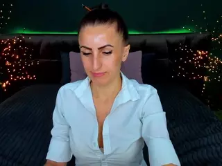 RebeccaDiamond18's Live Sex Cam Show