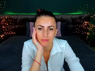 RebeccaDiamond18's Live Sex Cam Show