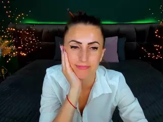 RebeccaDiamond18's Live Sex Cam Show