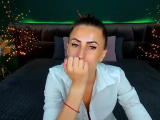 RebeccaDiamond18's Live Sex Cam Show