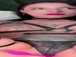 AlisaFox's Live Sex Cam Show