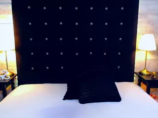 cynthiaadamss's Live Sex Cam Show