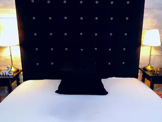 cynthiaadamss's Live Sex Cam Show