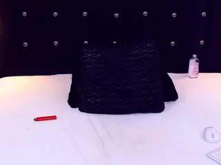 cynthiaadamss's Live Sex Cam Show