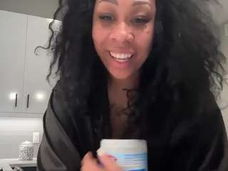 missprettypocahontas live cam profile