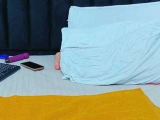 grettchen Cum live webcam