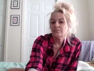 jordynlvee's CamSoda show and profile