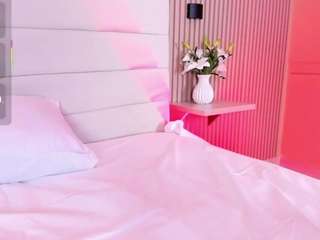 lilly-19 Live Webcam on CamSoda