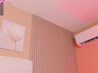 lilly-19 Live Webcam on CamSoda