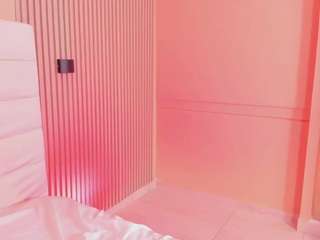 lilly-19 live webcam show