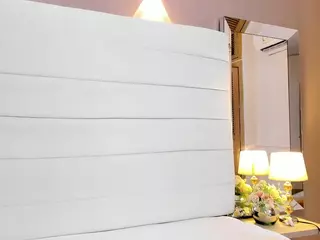 Lilly's Live Sex Cam Show