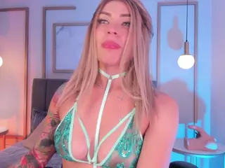 Bombshellll's Live Sex Cam Show