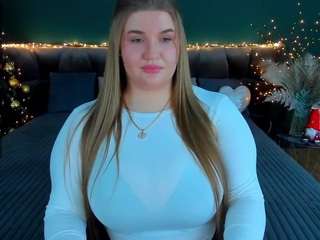 adele-sugar's CamSoda show and profile