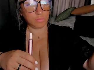 Foxxy-Lady live webcam show