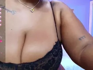 curvyebony's Live Sex Cam Show