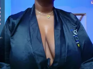 curvyebony's Live Sex Cam Show