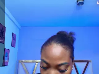 curvyebony's Live Sex Cam Show