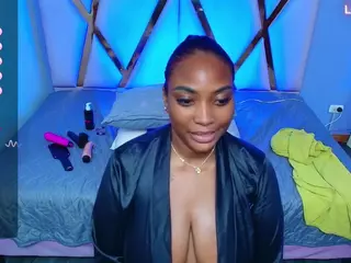 curvyebony's Live Sex Cam Show