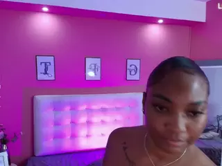 curvyebony's Live Sex Cam Show