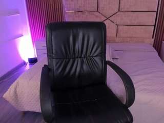 shantalmilf live cam profile